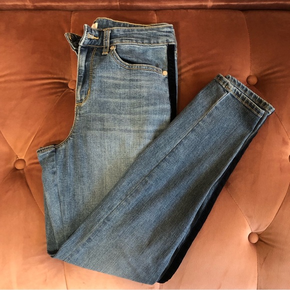 NWOT Sofía Jeans by Sofia Vergara Blue Navy Velvet Skinny Ankle Jeans - Picture 1 of 14